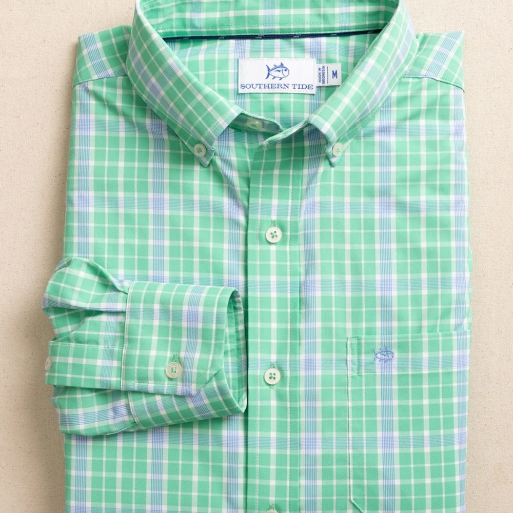 Southern Tide Green and White Casual Button Down Shirt